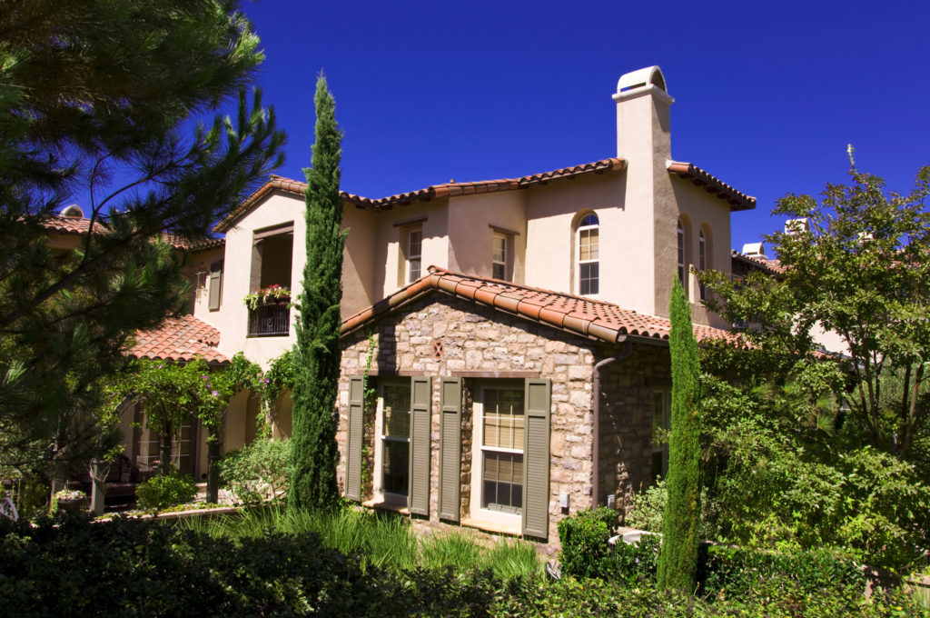 DDBuild-A new custom Italian villa style home.